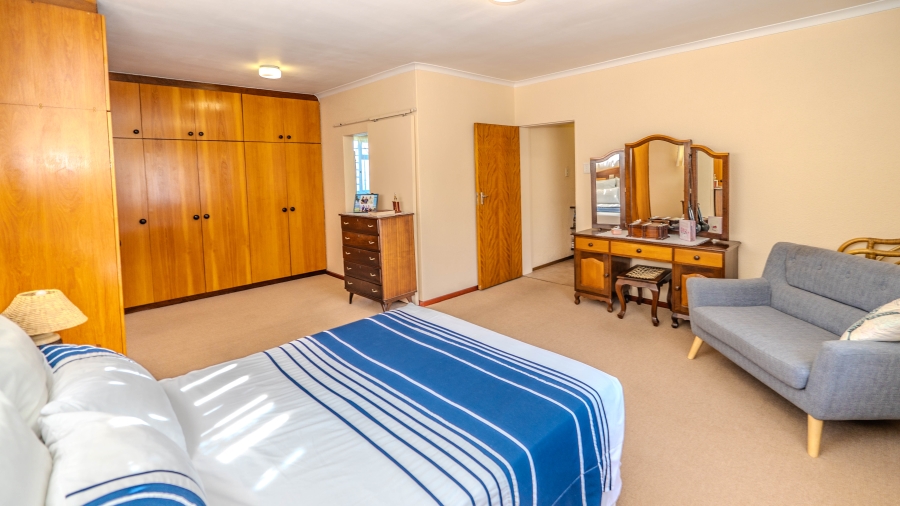 4 Bedroom Property for Sale in Morgenster Heights Western Cape